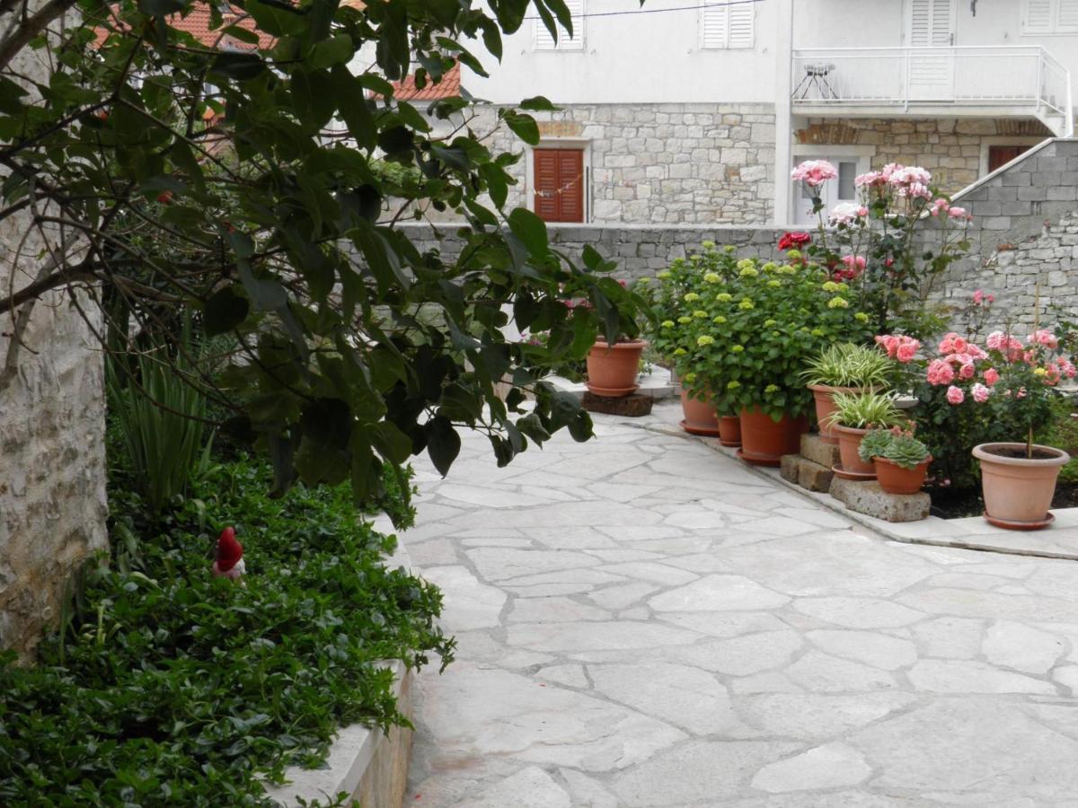 Apartment Mladinic Brac Pucisca Extérieur photo